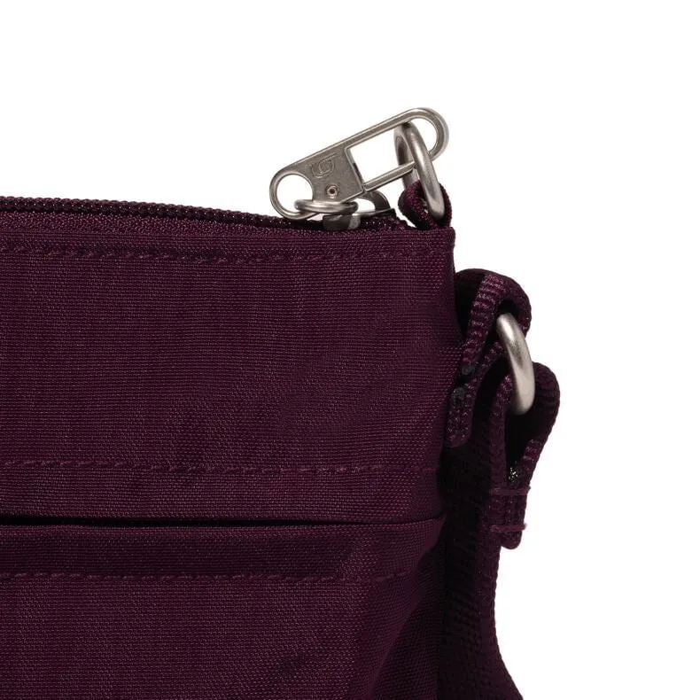 Baggallini Anti-Theft Memento Crossbody Bag