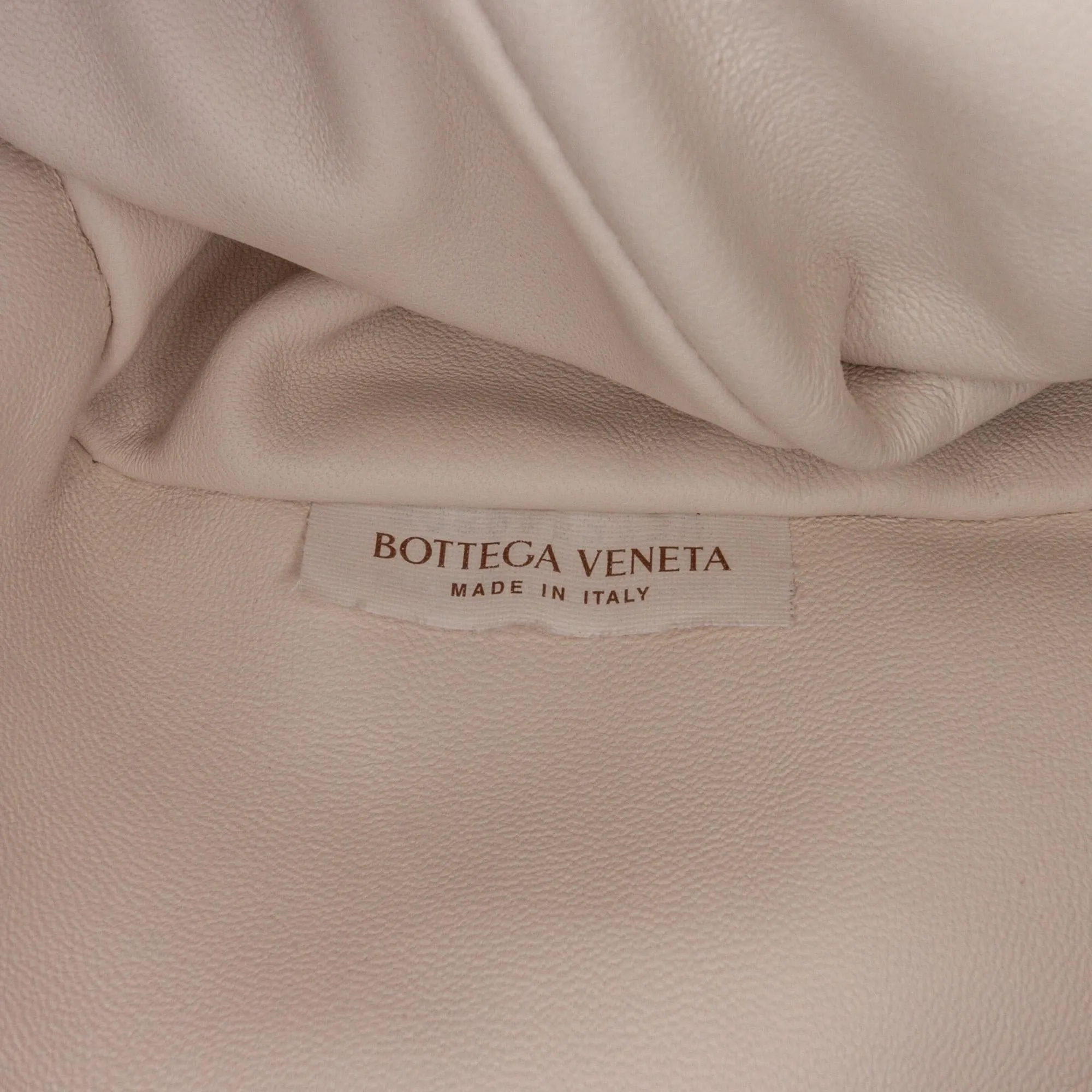 Bottega Veneta Intrecciato The Pouch (SHG-nux3tn)