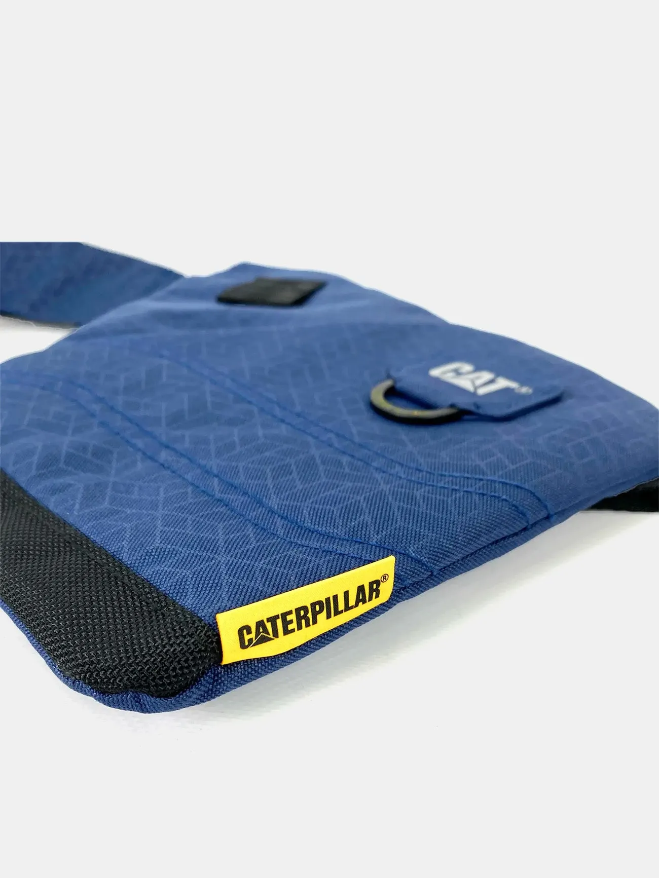 Caterpillar Millennial Classic Jones Slim Travel Bag