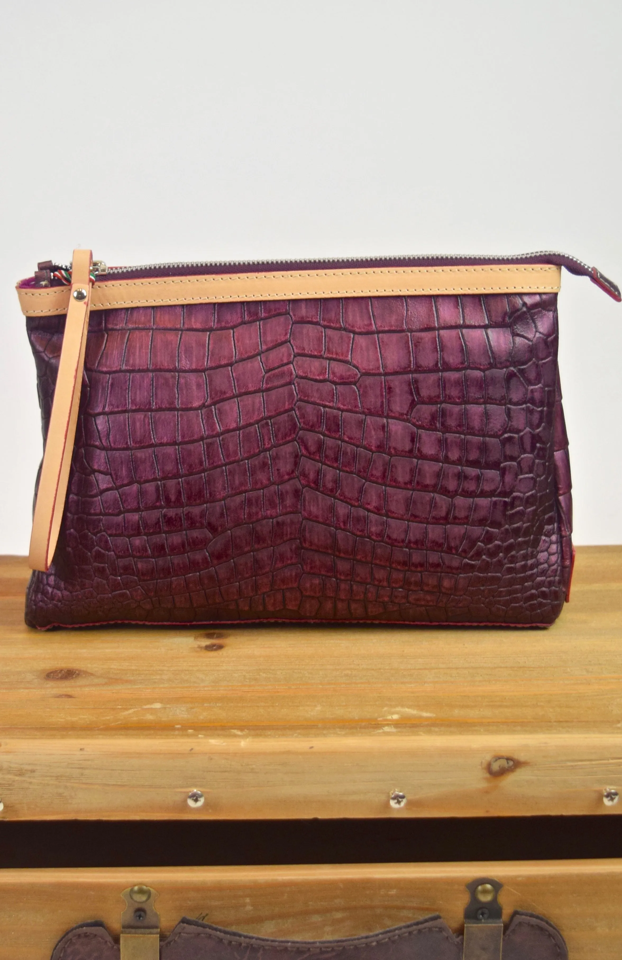 Croc Clutch Purse (Cavalcanti)