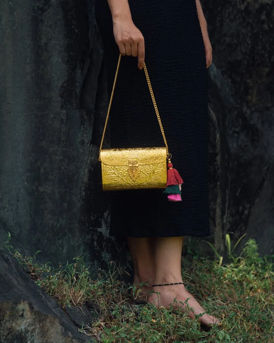 Floral Paatr Purse (Gold)