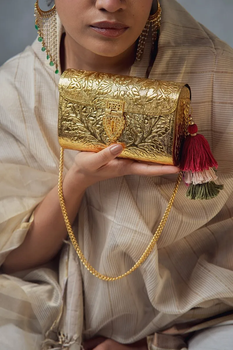 Floral Paatr Purse (Gold)