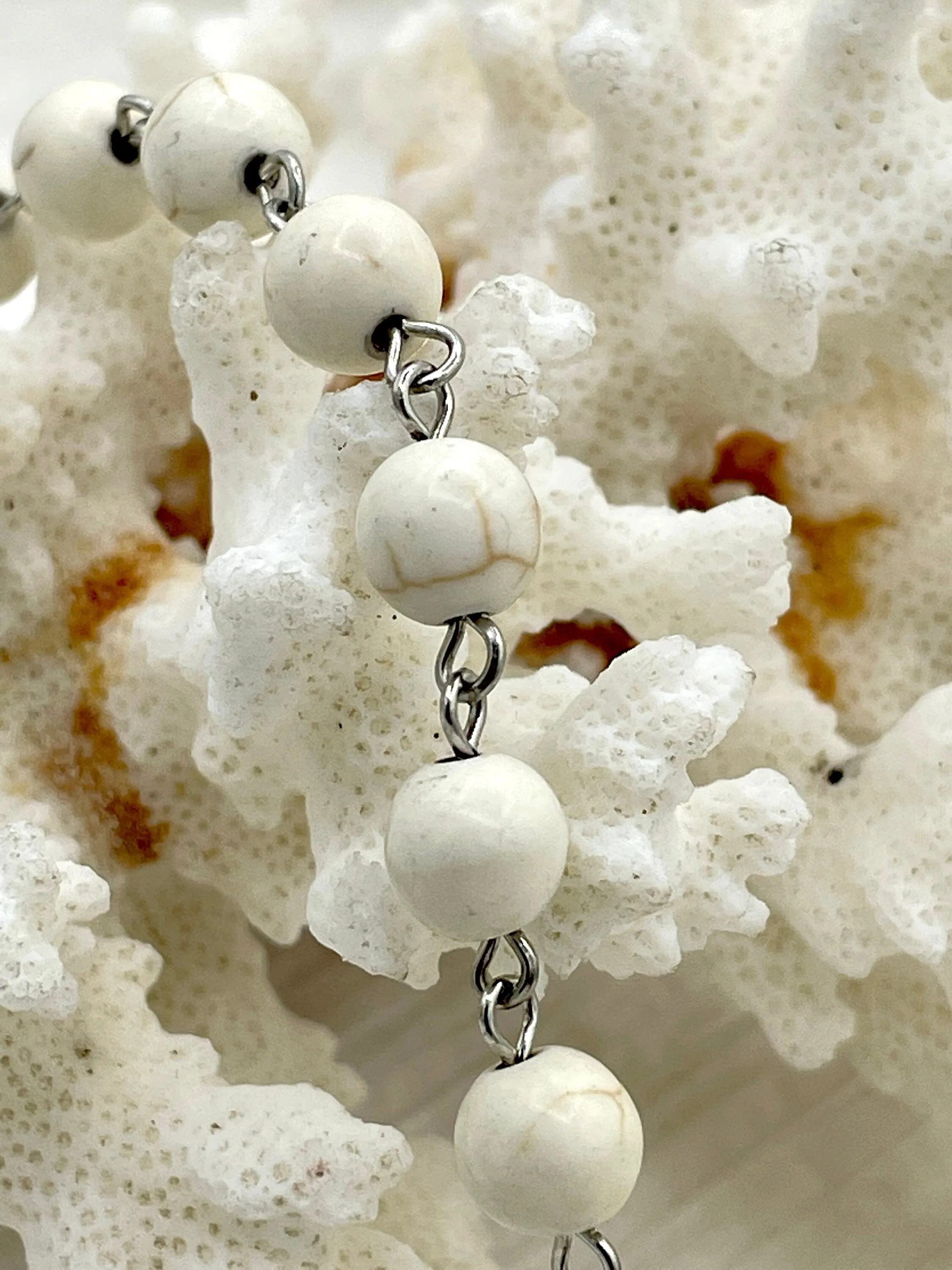 WHITE Howlite Rosary Chain, Gold, silver, bronze or gunmetal wire links, 8mm round stone bead chain 1 Meter (39 inches)